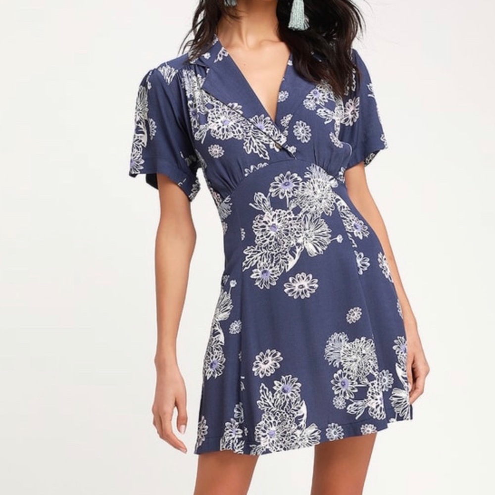 Blue floral short sleeve dress